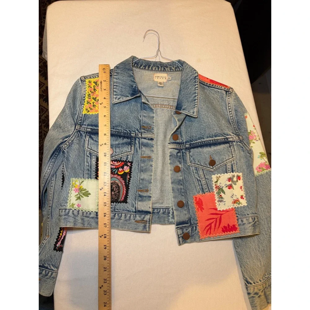 Alice + Olivia Jeans Patchwork Cropped Denim Jacket Light Wash Floral - Picture 8 of 9